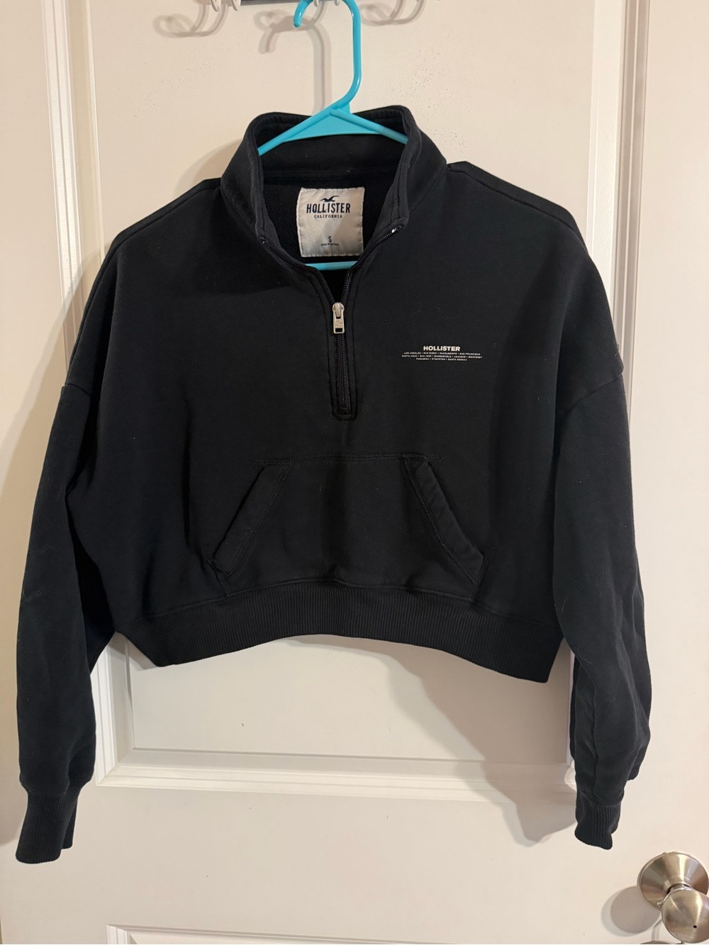 Hollister Black Cropped 1/4 Zip Up Sweatshirt Size Small